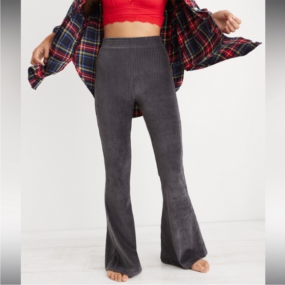 Aerie Groove-On Velour High Waisted Flare Pant | Size M Short | Smoked Gray - Picture 7 of 9